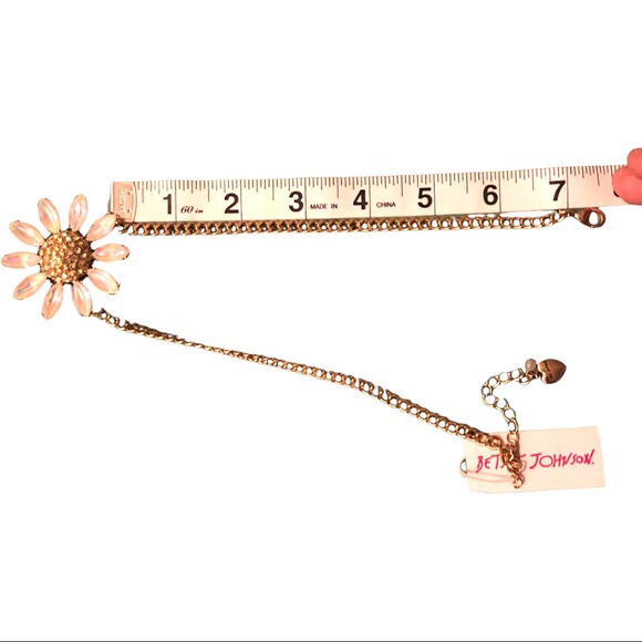 🌸 BETSEY JOHNSON | Pink Daisy Pave Necklace w/ Gold Chain - Picture 11 of 12